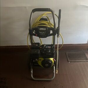 Ryobi Black and Yellow Pressure Washer